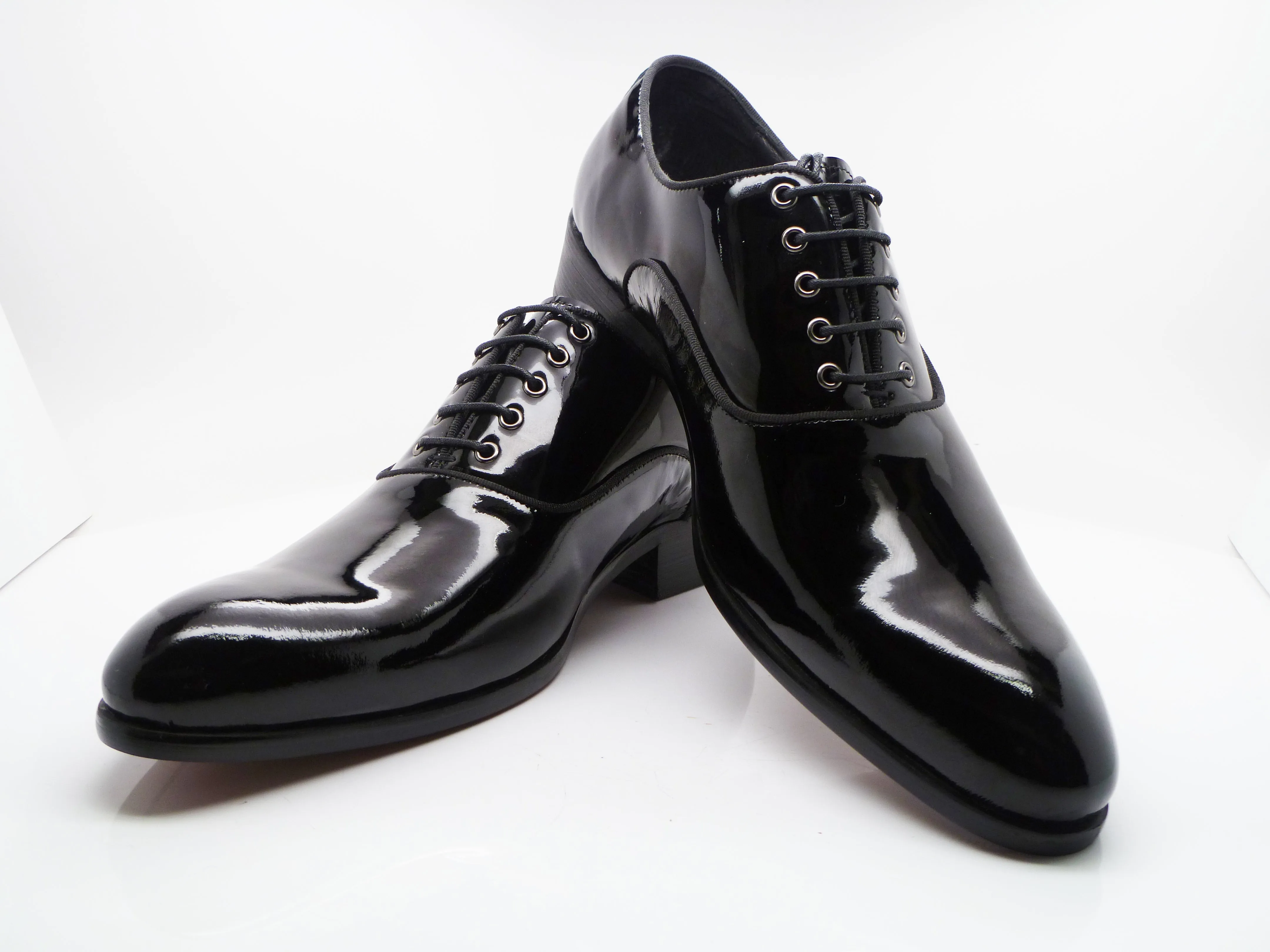 Patent Leather Lace-Up Oxford Black